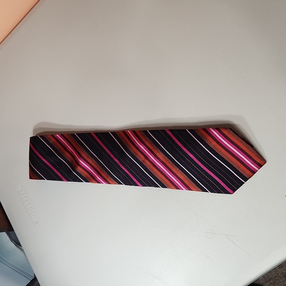 🕸Hugo Boss Diagonal Striped 100% Seta Soie Silk Tie - Picture 5 of 5
